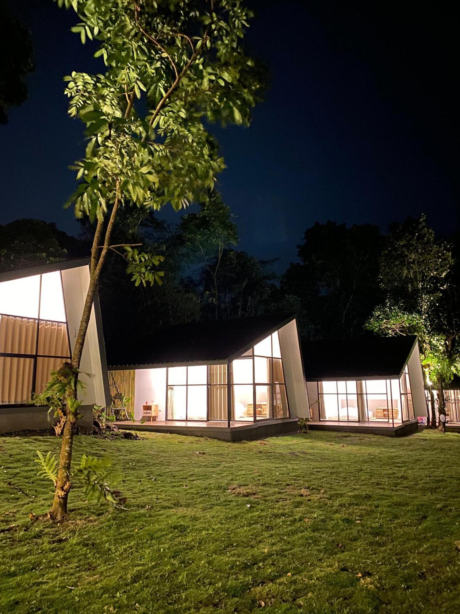 Villa Heve Glamping Kaliurang Esterno foto